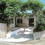 Cecilia Guest house