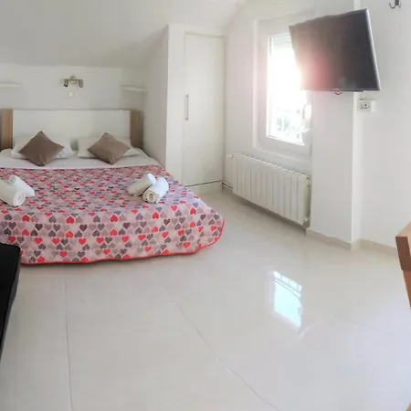 Cecilia Guest house
