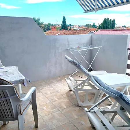 Cecilia Guest house 3*