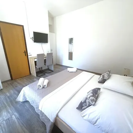 Cecilia Guest house Malinska