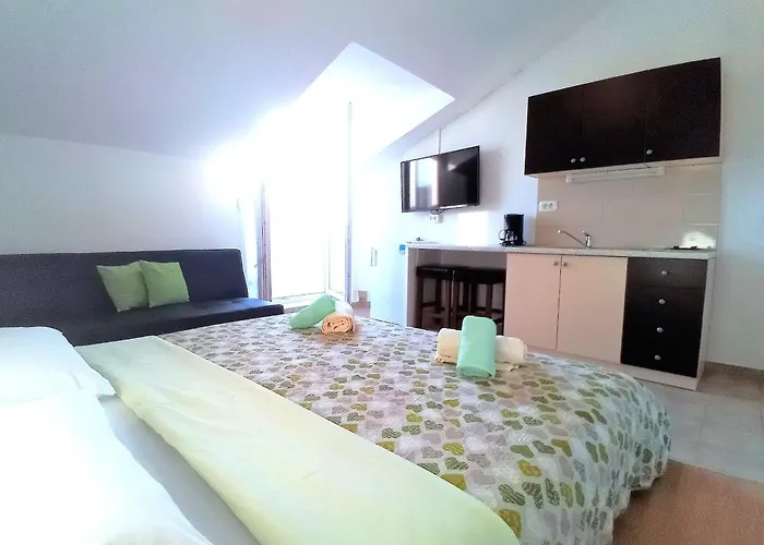 بيت ضيافة Cecilia مالينسكا