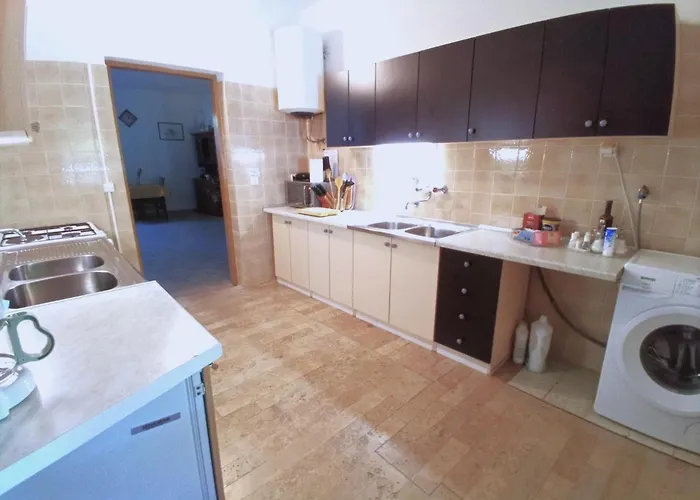 Cecilia بيت ضيافة 3*