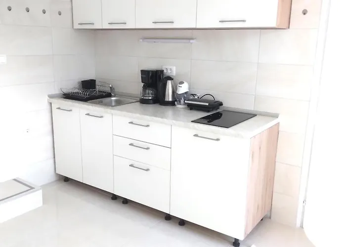 Cecilia بيت ضيافة 3*