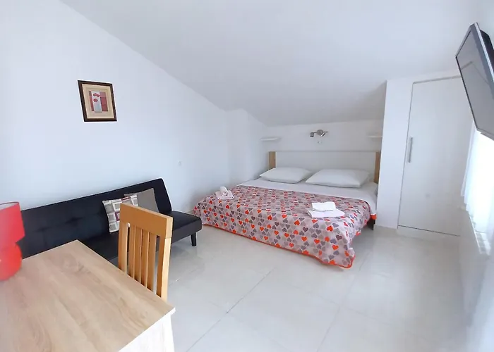 بيت ضيافة Cecilia 3*