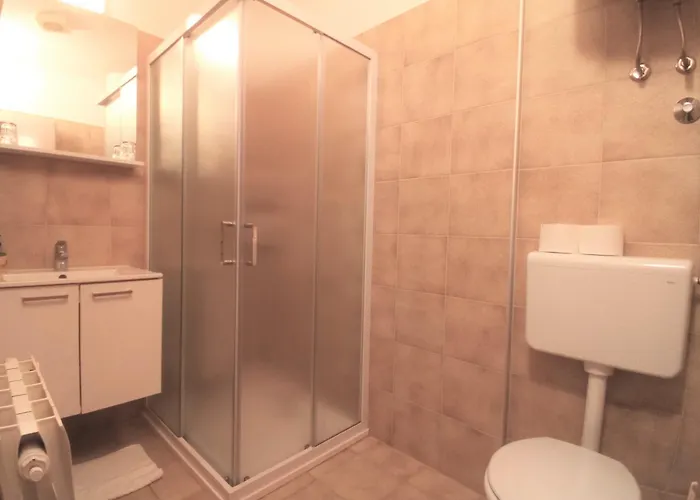 Cecilia 3* مالينسكا